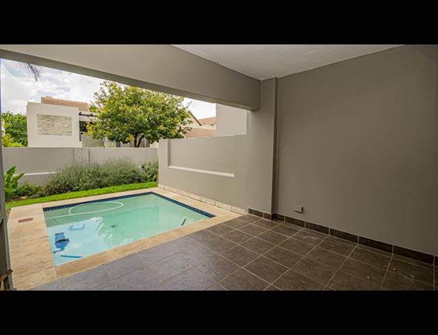 2 BEDROOM HOUSE FOR SALE IN FOURWAYS